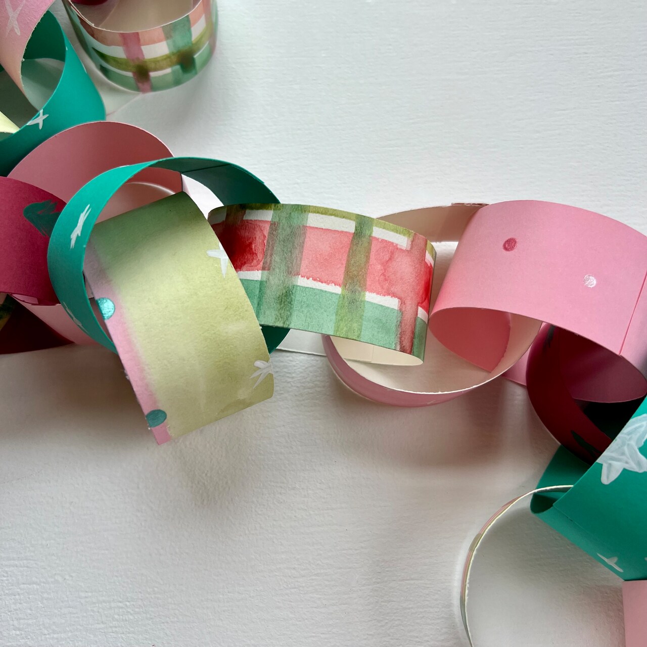 Kids Club: Painted Paper Chains
